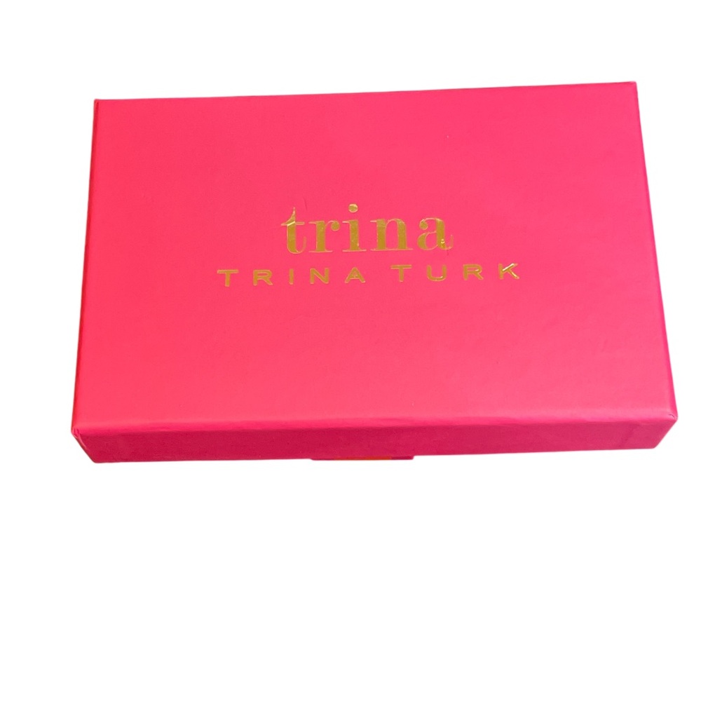 Trina Turk Small Zip Around Wallet NWT - Picture 7 of 7